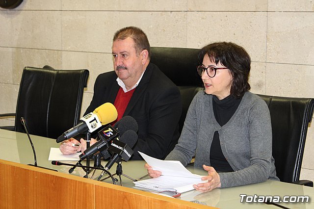 El alcalde insta al Ministerio de Hacienda a que colabore con “medidas excepcionales” para afrontar la “situación estructural” del Ayuntamiento tras conocerse el informe de la AIReF