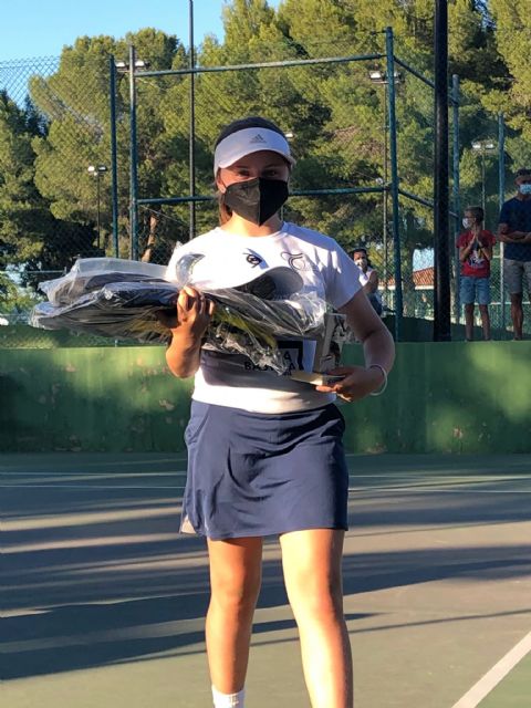 Campeonas en el circuito tenis base regional