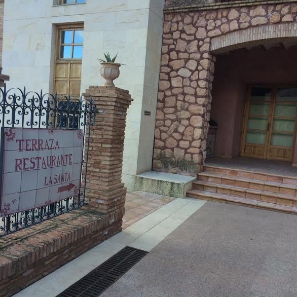 El Pleno volverá a tratar este mes el pliego de cláusulas administrativas del nuevo contrato de arrendamiento del hotel y las casas rurales de La Santa