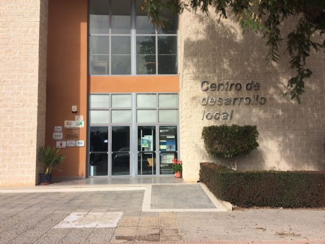 Pondrán en marcha los cursos de 'Trabajos de carpintería y mueble' e 'Inglés A2', dentro del Sistema Nacional de Garantía Juvenil