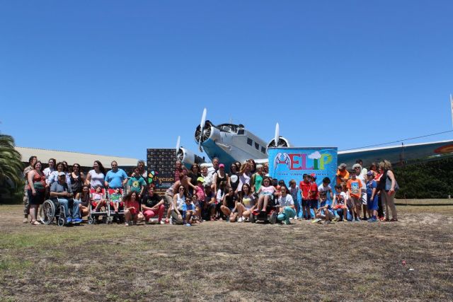 El Centro Multidisciplinar 'Celia Carrión Pérez de Tudela' despide el curso con una visita a la base área de Alcantarilla