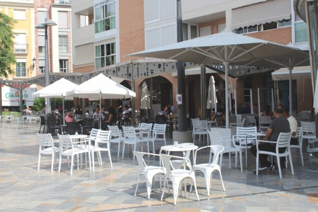 La Policía Local recuerda que el horario de funcionamiento de terrazas en la vía pública es el regulado todavía en el artículo 5 de la Ordenanza Municipal mientras ésta no se modifique