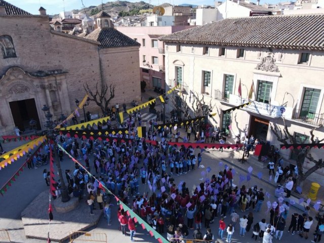 Cometas al vuelo por la libertad para conmemorar el Día Internacional de la Eliminación de la Violencia contra las Mujeres (25-N)