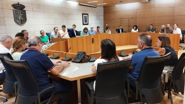 El Pleno debate sobre la solicitud de carencia en el contrato de arrendamiento del Hotel y las Casas Rurales de La Santa por el COVID-19