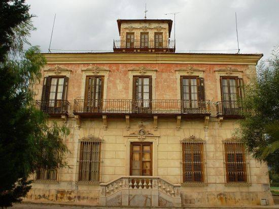 ¿Son las Ferias de Turismo la panacea para fomentar el sector y reactivar la economía local en Totana?