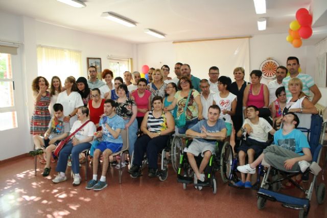 La consejera de Familia e Igualdad de Oportunidades visita Totana con el fin de conocer las infraestructuras, equipamientos y servicios que se vienen prestando a los colectivos más vulnerables en este municipio