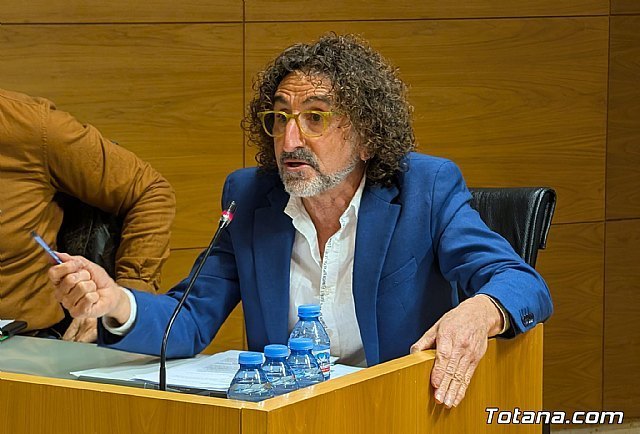 Manolo Cánovas propone modificar el Reglamento Orgánico para que las enmiendas se debatan antes que las mociones