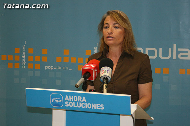 La presidenta de la Ejecutiva del PP local, Isabelle Nau, en una foto de archivo / Totana.com