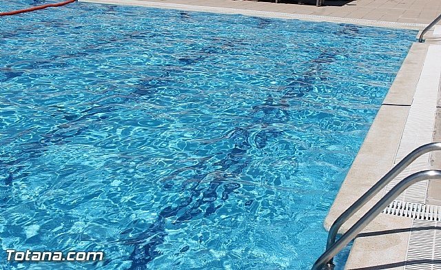 El nuevo horario de las piscinas de El Paretón, es de 12:00 a 20:00 horas los sábados y los domingos