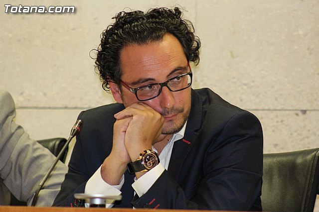 El concejal de Personal David Amorós en una foto del pasado pleno ordinario / Totana.com