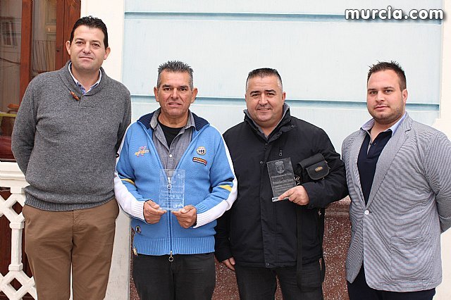 Más de 200 efectivos de la Región reciben el reconocimiento del Ayuntamiento de Bullas por su labor en el accidente de autobús.