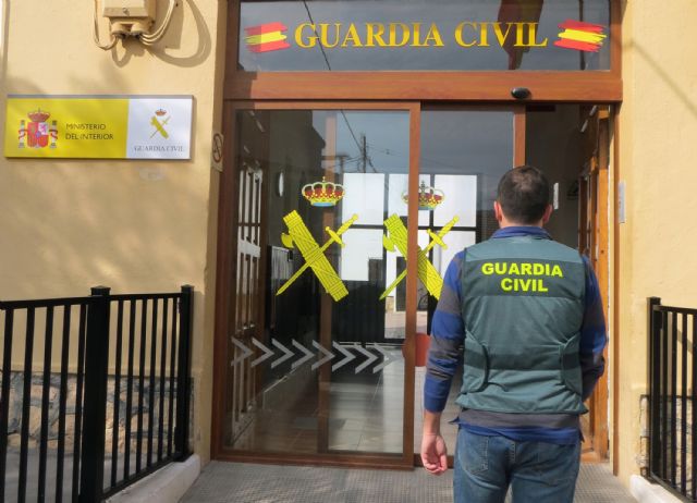 La Guardia Civil detiene a los dos presuntos autores de un cuantioso robo en una vivienda de Totana
