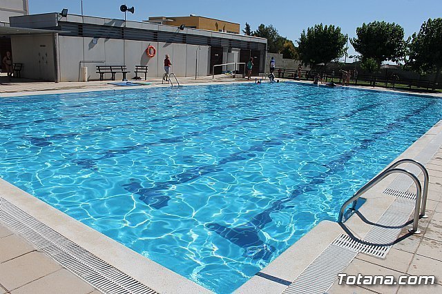 El PP denuncia que el alcalde se niega a debatir en pleno la apertura de las piscinas municipales para este verano y la desinfección y limpieza de solares