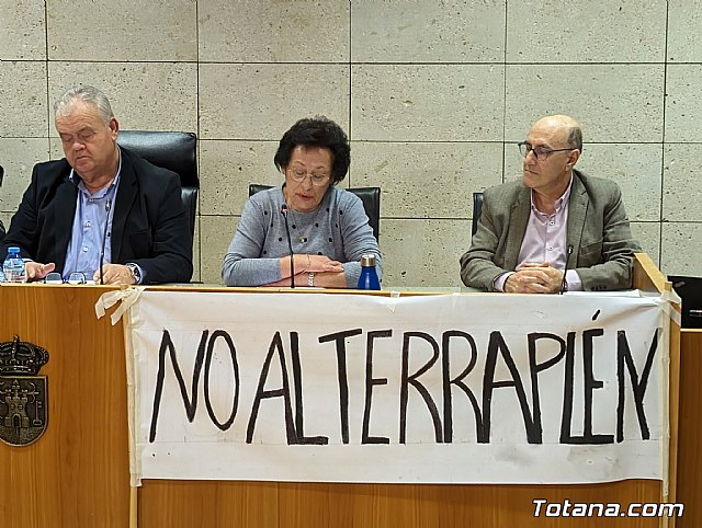 Manifiesto colectivo en contra del terraplén de ADIF y la reivindicación de un viaducto en Totana