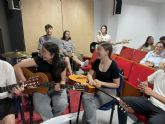Un musical del IES Juan de la Cierva y Codorníu visibiliza la soledad no deseada y fomenta el voluntariado juvenil - Foto 6 Un musical del IES Juan de la Cierva y Codorníu visibiliza la soledad no deseada y fomenta el voluntariado juvenil - Foto 6
